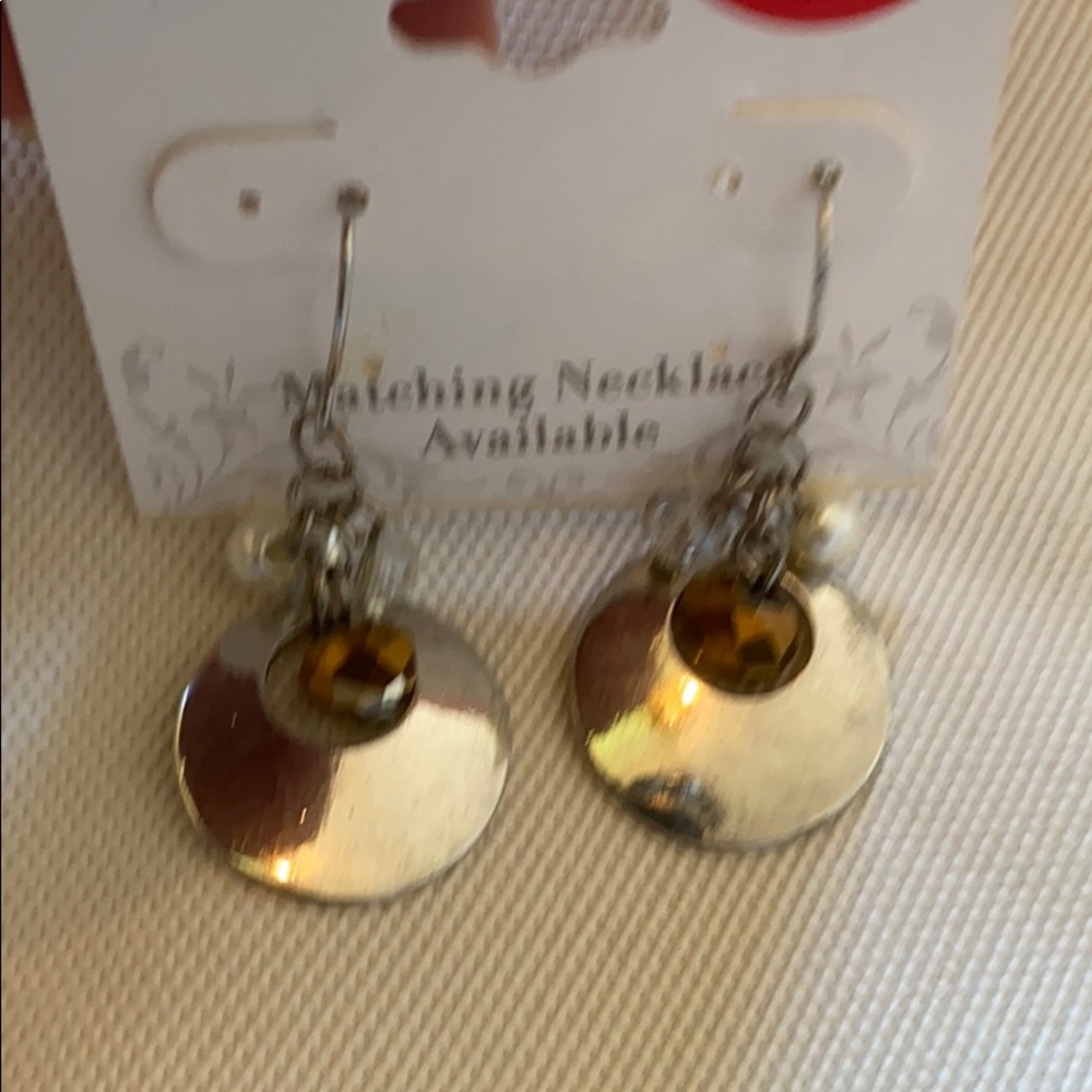 Earrings - Picture 4 of 4